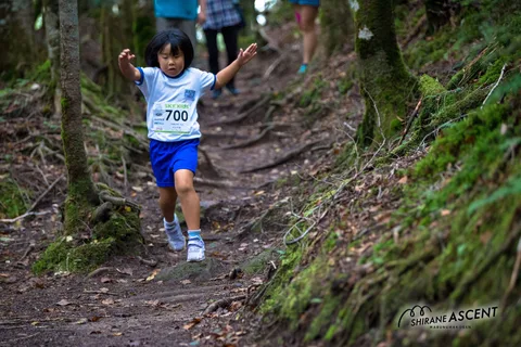 20220910-shirane-ascent-3-kids-sky-132_52349524673_o.jpg